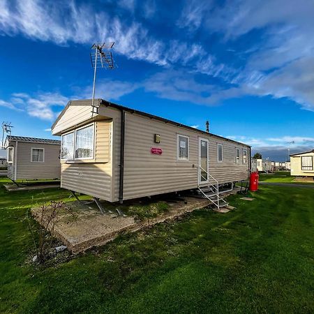 Great 8 Berth Caravan For Hire At St Osyth Beach In Essex Ref 28123Gc Clacton-on-Sea Luaran gambar