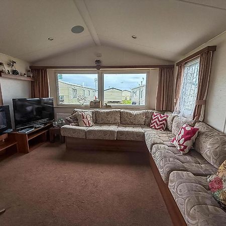 Great 8 Berth Caravan For Hire At St Osyth Beach In Essex Ref 28123Gc Clacton-on-Sea Luaran gambar