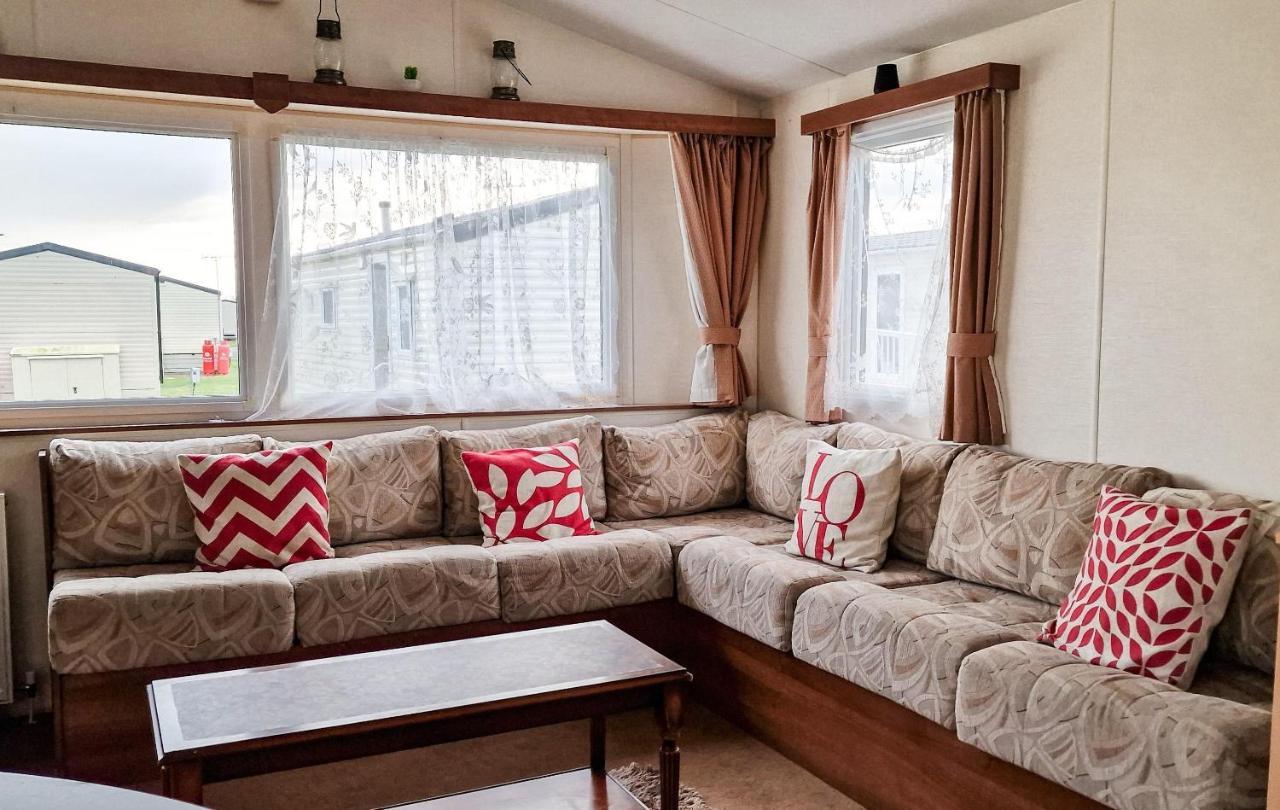 Great 8 Berth Caravan For Hire At St Osyth Beach In Essex Ref 28123Gc Clacton-on-Sea Luaran gambar