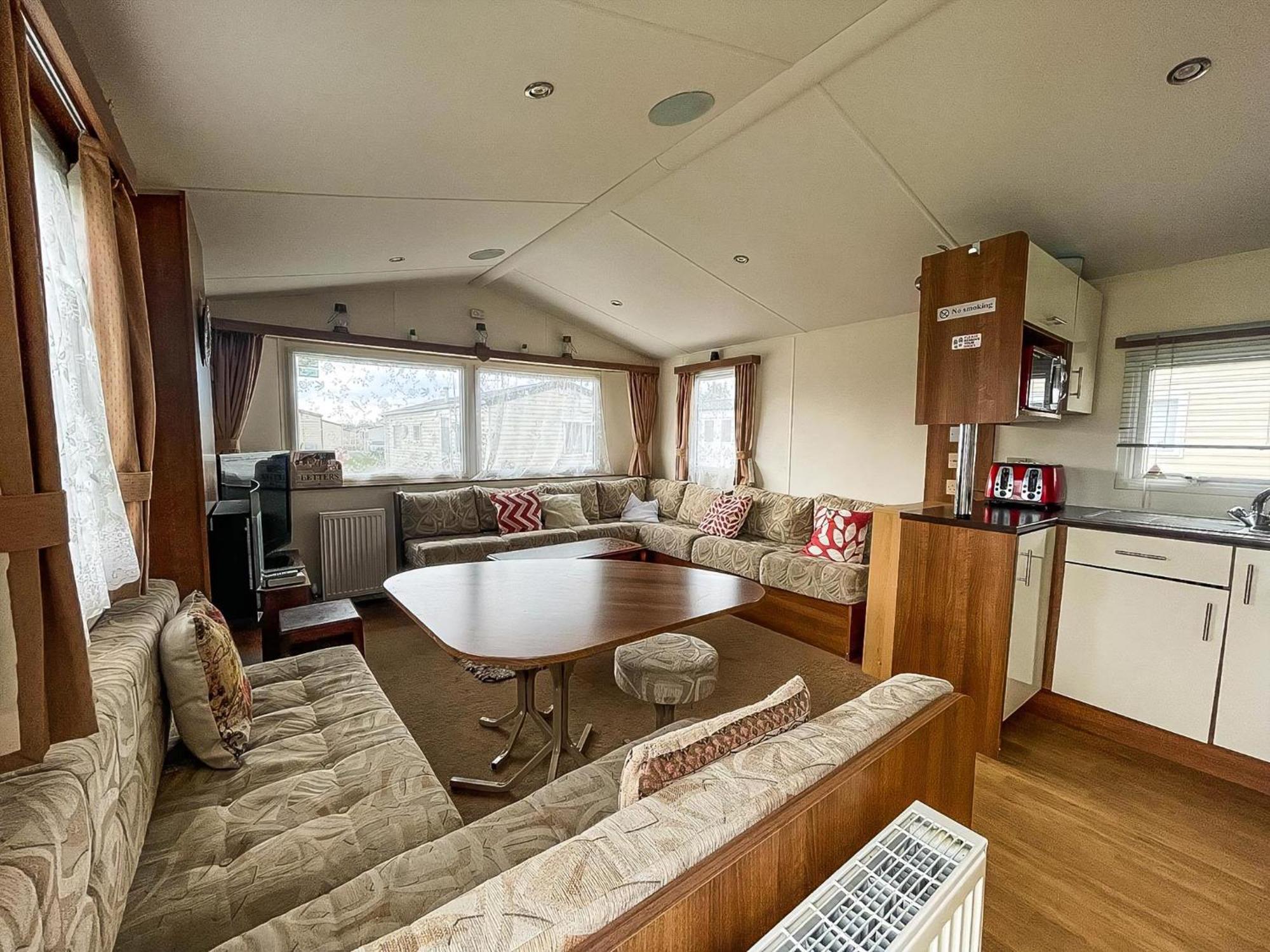 Great 8 Berth Caravan For Hire At St Osyth Beach In Essex Ref 28123Gc Clacton-on-Sea Luaran gambar
